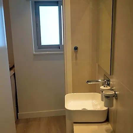 Leondiana Boutique 라르나카