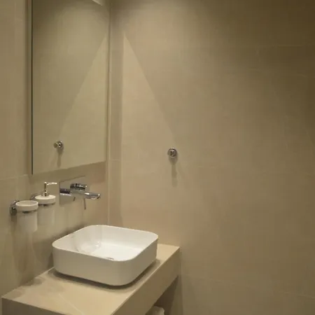 Leondiana Boutique 5* 라르나카