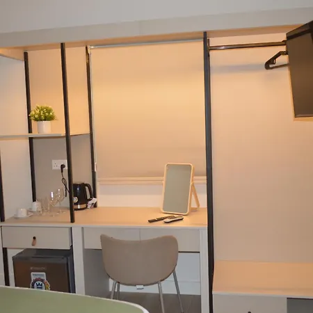 Leondiana Boutique Hotel *