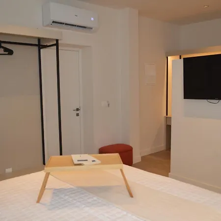 Leondiana Boutique Hotel *